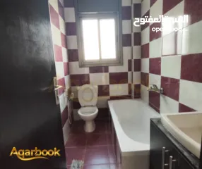  6 شقة مميزة للبيع في عين منجد شارع حنا نقارة – قرب مدرسة بال إنترناشونال