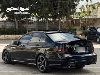  3 Mersedes Benz