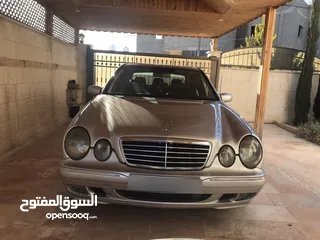  3 مرسيدس E200 موديل 2002