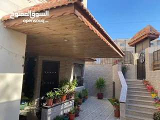  5 شقه للبيع مساحه 194م طابق التسويه سوبر ديلوكس اربد شرق مسجد سامراء
