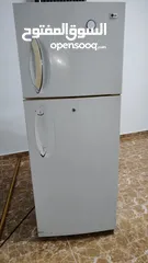  1 ثلاجه LG مستعمل بحاله الوكاله شغاله 100 ب 100