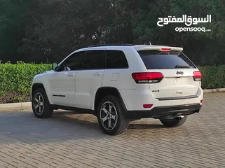  8 جيب جراند شيروكي 2018 بحالة ممتازة 4×4