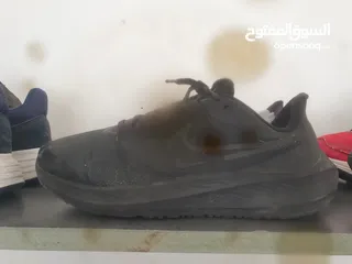  5 احذية مستعملة
