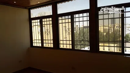  6 للايجار شقة في منطقة مميزة بدير غبار