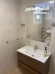  8 شقه فارغه للإيجار في جبل عمان الدوار الخامس - ref: 14604