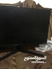  4 شاشه كومبيوتر بالصلاة على النبي مستخدمه اشي بسيط جدا شبه جديده