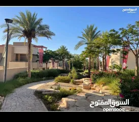  13 غرفة فندقيه اطلاله بحريه داخل منتجع ( قرية الراحه/ مرسى زايد )