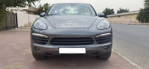  8 2013 model Porsche Cayenne, excellent condition No accident ,full service from professional service