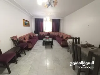  2 طقم ضيوف للبيع  طقم الكنب + طاولة الوسط +طاولة سفرة 8 كراسي