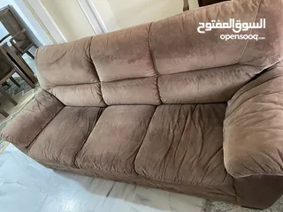  2 طقم كنب بحاله جيده