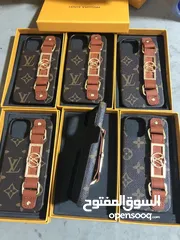  1 كفرات ايفون ماركة LOUIS VUITTON