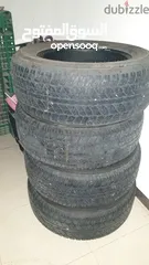  1 Dunlop Garndtrek A/T tyres 265/60/18