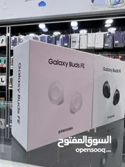  2 Samsung Buds FE ( NEW ) سماعات سامسونج الاصلية بودز اف اي جديدة مسكرة  متوفرة باللون الابيض و الاسود