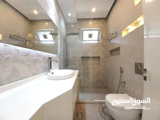  10 شقة غير مفروشة للإيجار في عبدون ( Property 38436 ) سنوي فقط