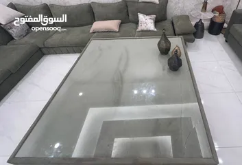  1 طاولة كبيرة ديوانية كبيره