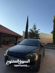  2 Volkswagen Touareg