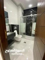  12 شقه مميزه للبيع 220 م دوار الثقافة طابق رابع تشطيبات فندقيه