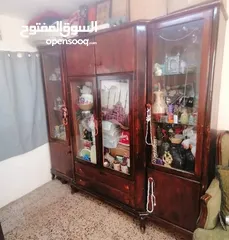  1 للبيع بوفيه خشب زان.