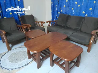  3 اثاث غرفة جلوس ( 5 مقاعد - 3 متصلة - 2 منفصلة )  living room furniture ( 5 seats  )