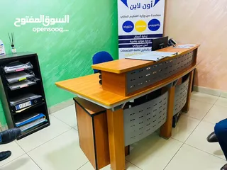  7 اثاث مكتبي  للبيع  اقرأ الوصف