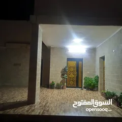  1 بيت مستقل طابقين واجهه حجر  مسور