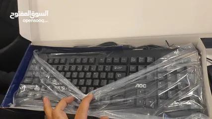  4 لوحة المفاتيح والماوس كومبو AOC KM110