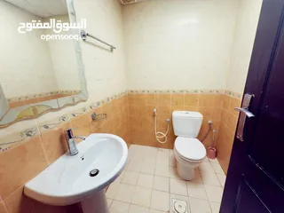  12 F3  /  غرفة وصالة - قريب من الحوت وهاشم  هايبر ماركت -  ايجار شهري  - شامل جميع الفواتير -  الروضة 3