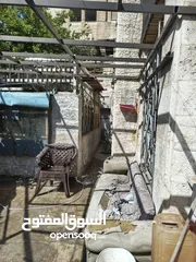  25 شقه ارضيه للبيع كاش او اقساط عن طريق البنك العربي الإسلامي الدولي في عمان حي نزال على الشارع الرئيسي