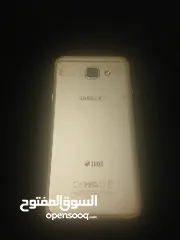  2 Samsung A8  broken   ( cheap price )