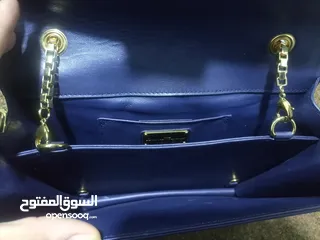  5 Salvatore Ferragamo bag made of soft leather, made in Italy  حقيبة سلفاتوري فيراغامو مصنوعة من الجلد