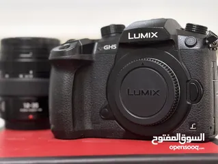  3 للبيع كاميرا : Panasonic lumix GH5 4K عدسة :  Panasonic 12-35 f2.8 II
