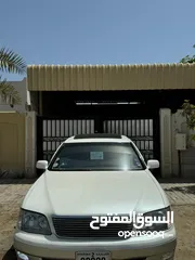  3 لكزس LS400 البيع