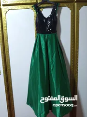  3 فستان سهرة أنيق بتصميم راقٍ وعصري يضمنلك إطلالة لا تُنسى
