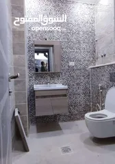  16 شقة مميزه مساحتها 160م او مع روف 200 م في الحي الشرقي