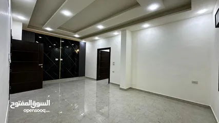  4 شقة طابق ارضي مدخل مستقل مع ساحة جديدة للبيع قصر العوادين