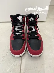  4 Nike Jordan