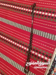  4 مسبح لونه اسود جديد حالته ممتازه