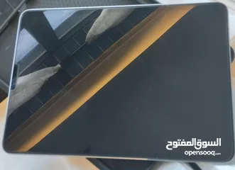 1 ايباد برو 2022 للبيع بحالة الوكالة بمعالج M2  بذاكرة 128 جيجا مستعمل خفيف جدا