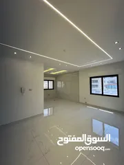  1 شقة ارضية مع ترسات خلف جامعة البتراء تشطيبب مميز ومنطقة هادئة