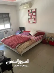  7 شقة شبه أرضية عبدون 100 م مع ترس 20 م
