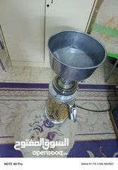  4 ماكينه طحن قهوه واحد فاز بحال الوكالة استخدام بسيط قويه جدا وغير مصلحه الماكنه قويه بطحن وطحنها بودر