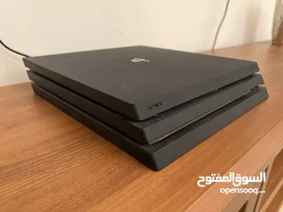  2 PS4 Pro 1TB Used