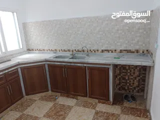  8 منزل للبيع