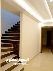  4 شقة 550م مع رووف طابقية مطلة للبيع في ضاحية الامير راشد