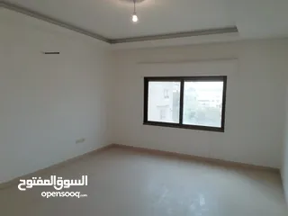  4 شقة  بجانب رئاسة الوزراء مباشره الدوار الرابع للبيع