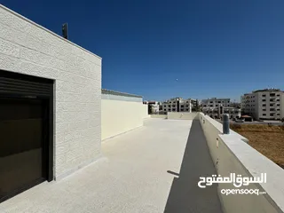  7 شقة للبيع مميزة جدآ في البنيات طريق المطار جامعة البترا ثالث مع الروف من المالك مباشرة
