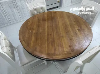  1 طاوله وكراسي