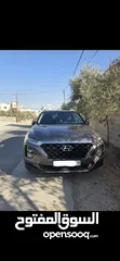  1 هيونداي سنتافيه 2018 فل أوبشن مع فتحة سقف ودفع رباعي