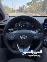  4 هونداي ايونك