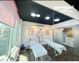  6 صالون ومركز تجميل للسيدات للبيع في - خلدا